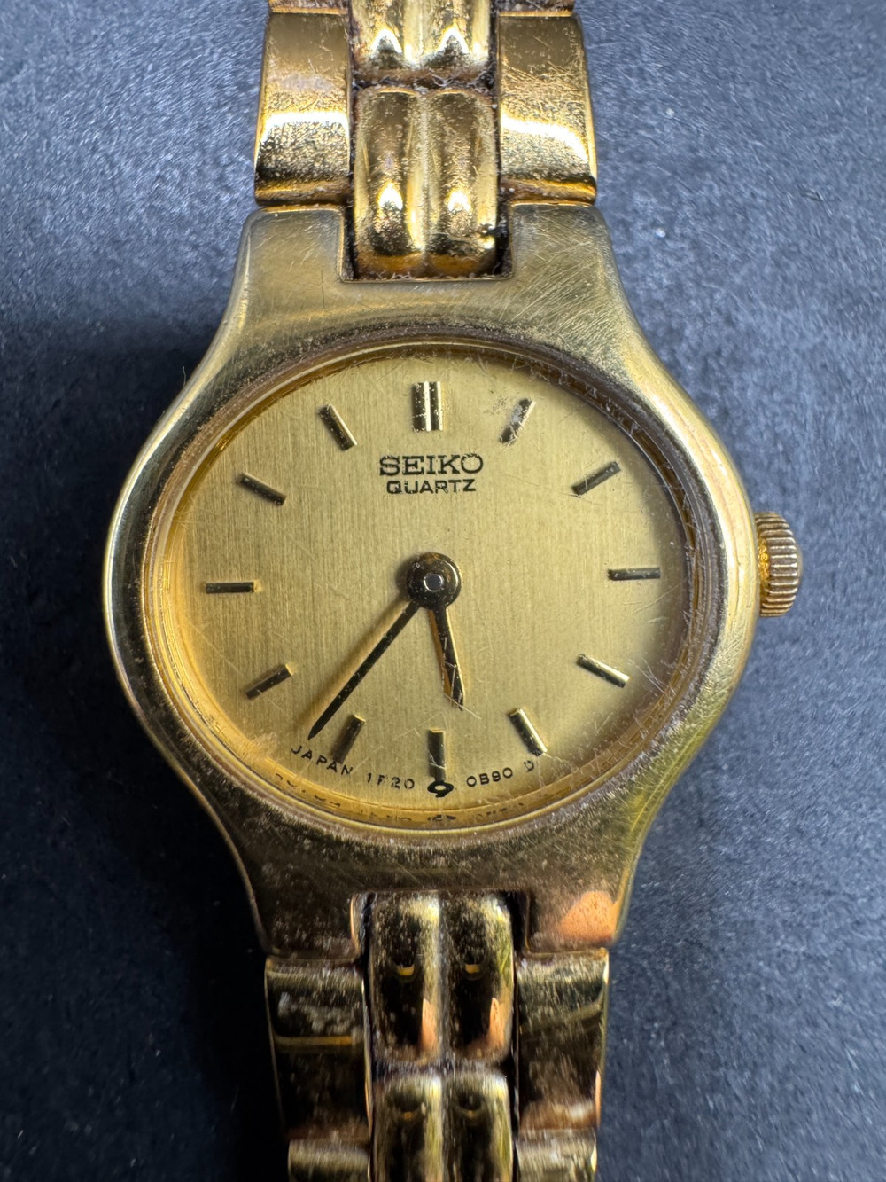 Vintage Seiko Watch Women 17mm Champagne Dial Gold Tone Oval 1F20-5610